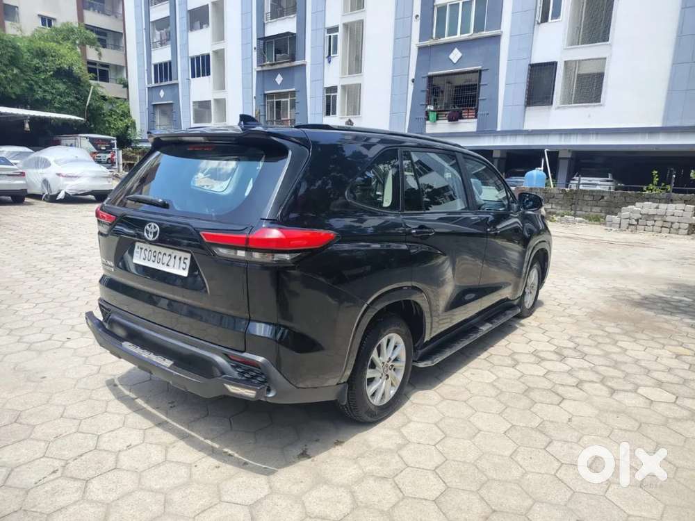 Toyota Innova Hycross 2.0 Gx 8 Str, 2023, Petrol