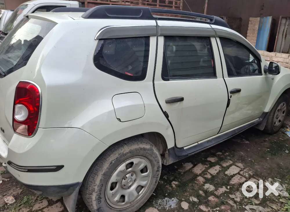 Renault Duster 2016 Petrol Cng On Paper Good Condition
