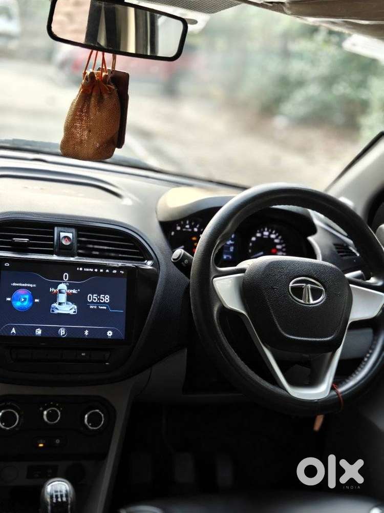 Tata Tiago 1.2 Revotron Xt Rhythm, 2017, Petrol