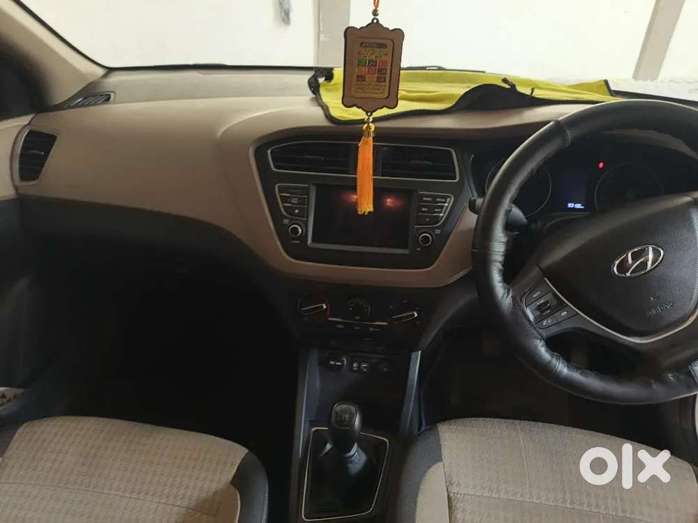 Hyundai I20 2020 Petrol 930000 Km Driven