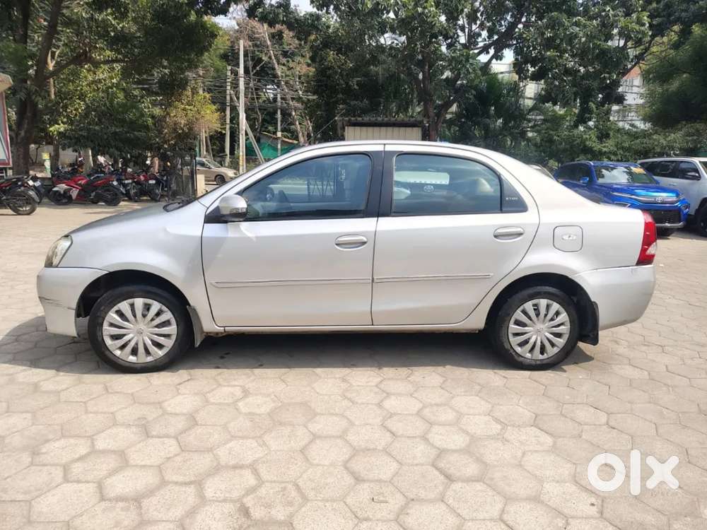 Toyota Etios 1.5 V, 2015, Petrol