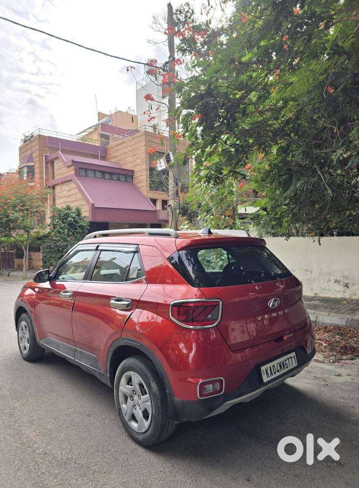 Hyundai Venue S 1.2 Petrol, 2019, Petrol