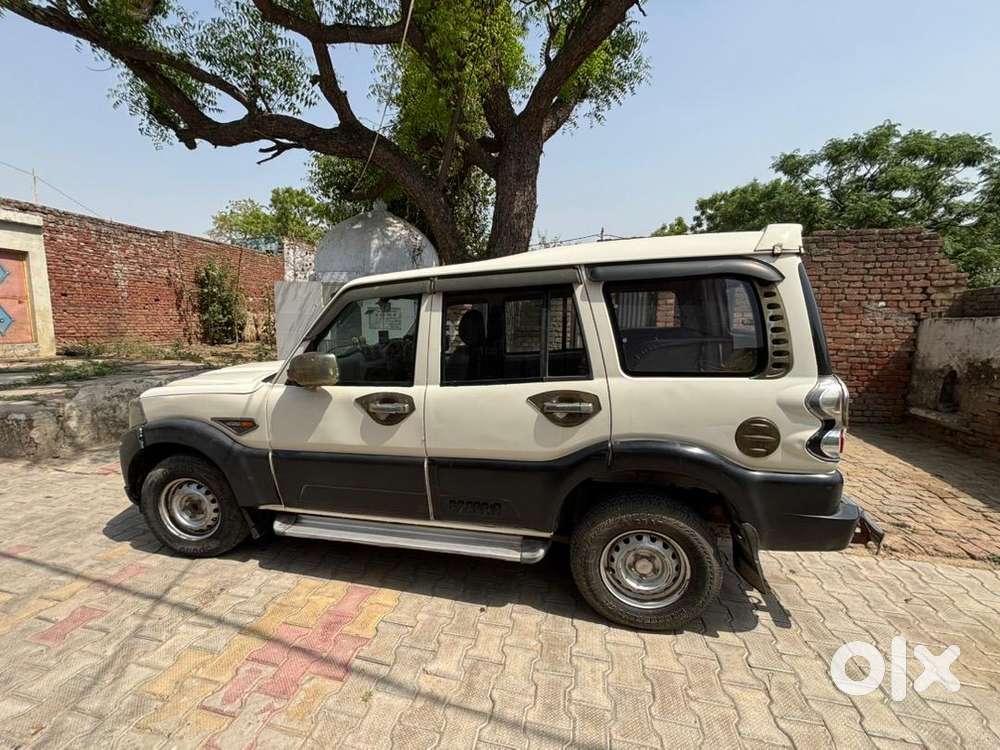 Mahindra Scorpio 2016