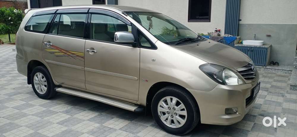 Toyota Innova 2009 Year