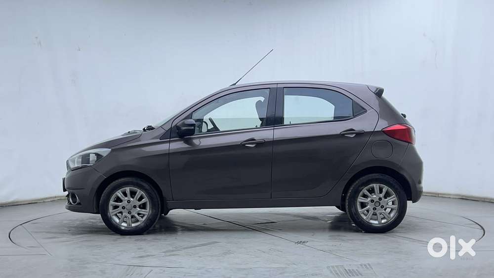 Tata Tiago Xza, 2017, Petrol
