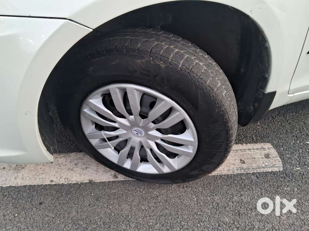 Maruti Suzuki Swift Dzire 1.2 Vxi Bsiv, 2014, Petrol