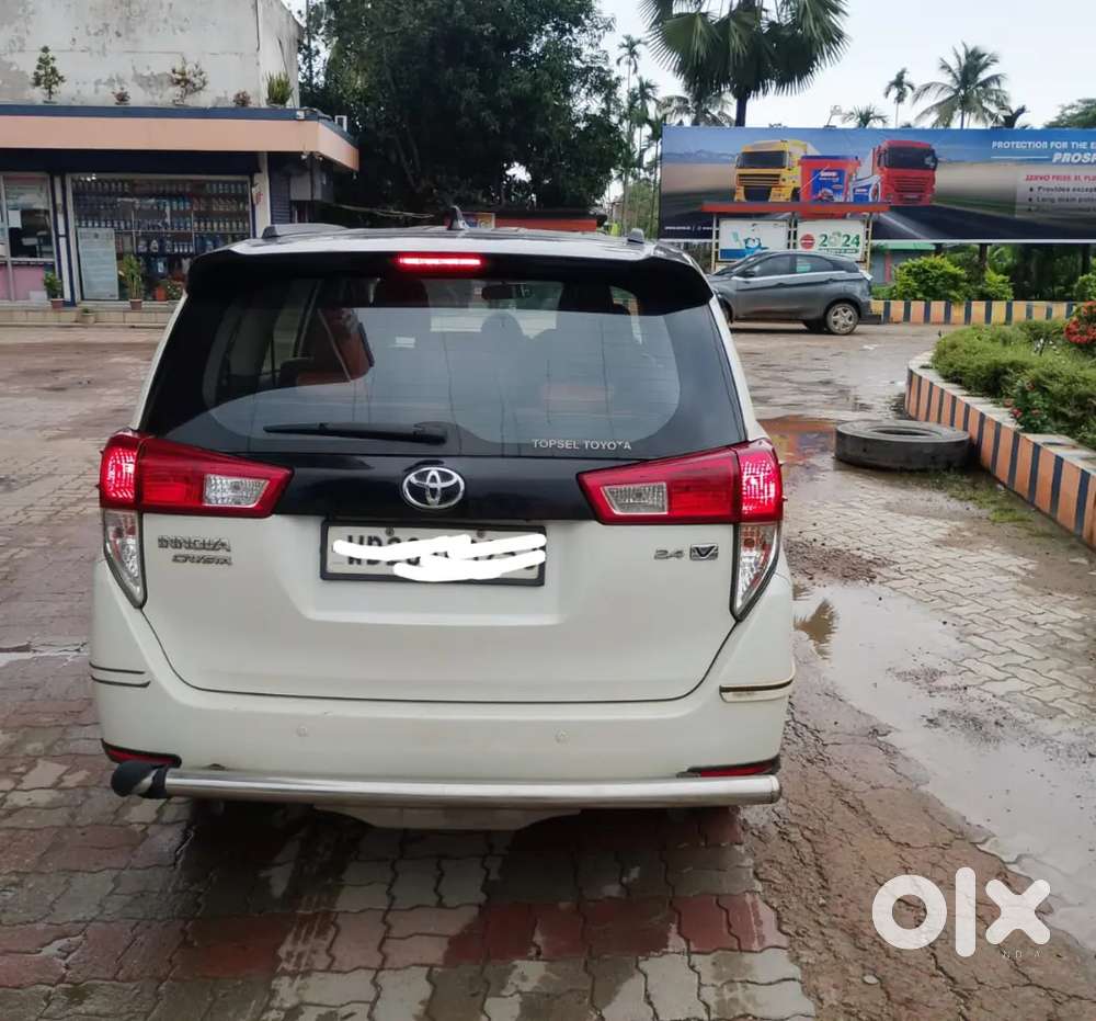 Toyota Innova Crysta 2016