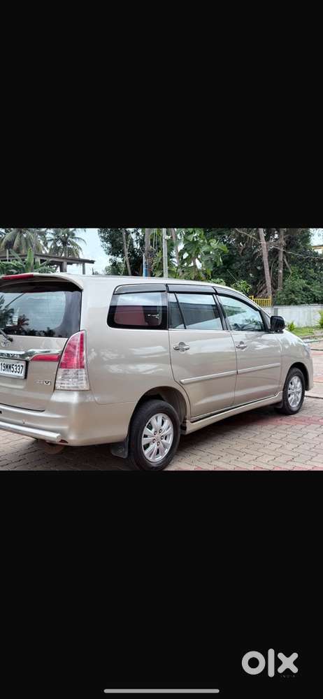 Toyota Innova Diesel 2012
