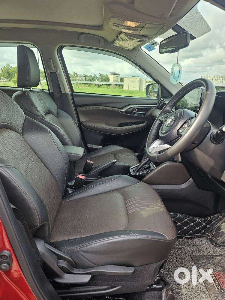 Toyota Urban Cruiser Hyryder 1.5 V Hybrid, 2023, Petrol