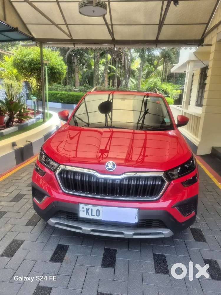 Skoda Kushaq 2022 Top End Model,warranty Upto 2028,new Battery,neat