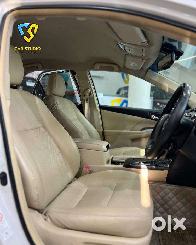Toyota Camry Hybrid 2.5, 2015