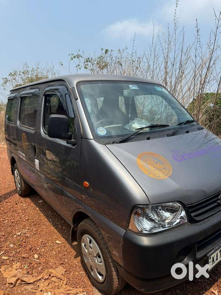 Maruti Suzuki Eeco 2025 Cng & Hybrids 2200 Km Driven