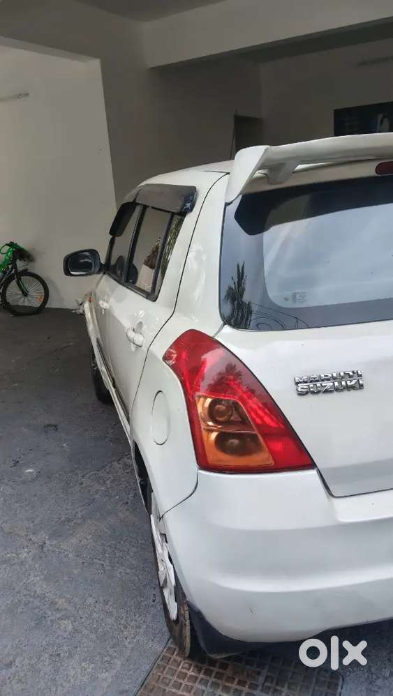 Maruti Suzuki Swift 2009 Diesel 132000 Km Driven