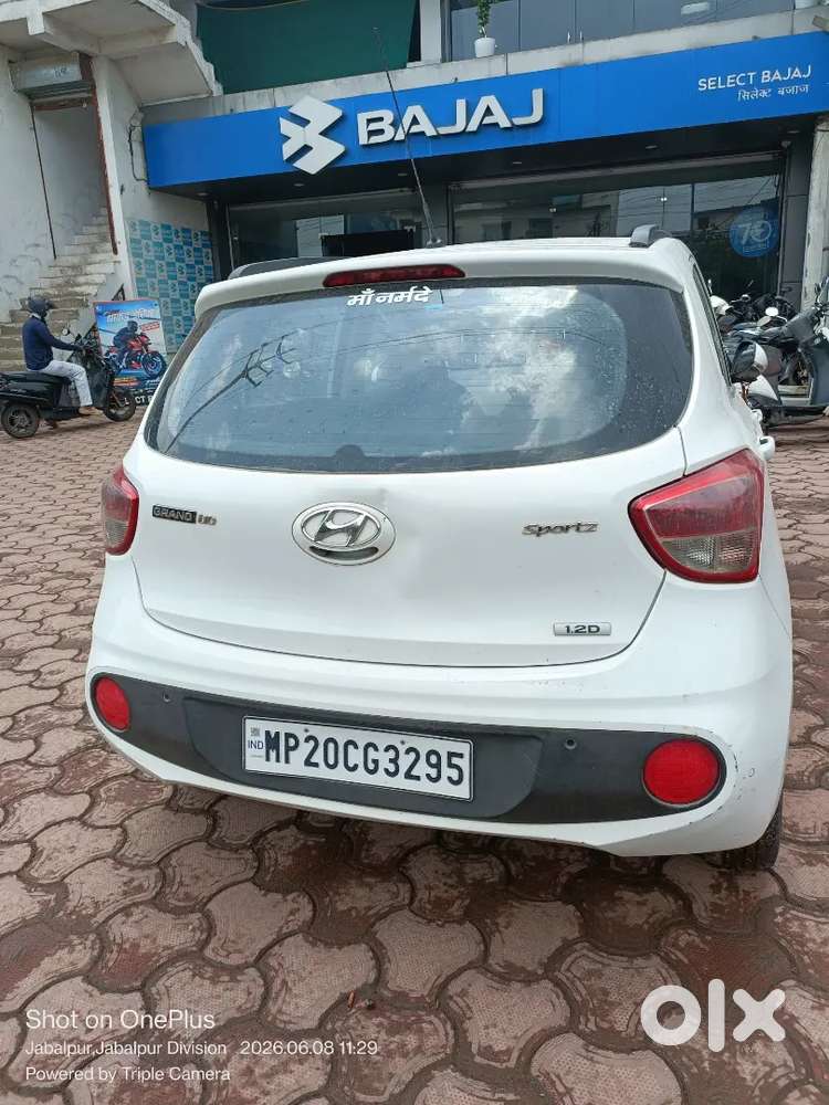 Hyundai Grand I10 2017 Diesel 95000 Km Driven