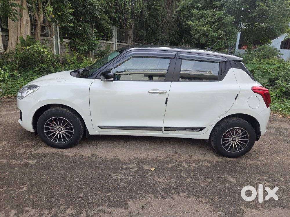 Maruti Suzuki Swift Vxi + Manual, 2023, Petrol