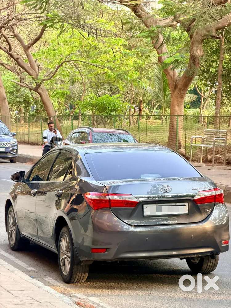Toyota Corolla Altis 2016 Petrol Well Maintained