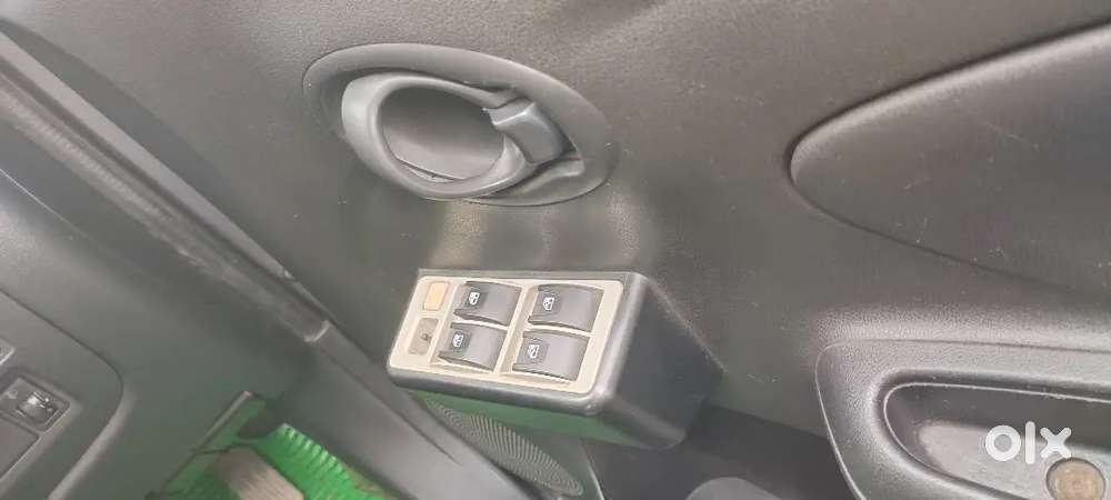 Nissan Sunny 2012 Car
