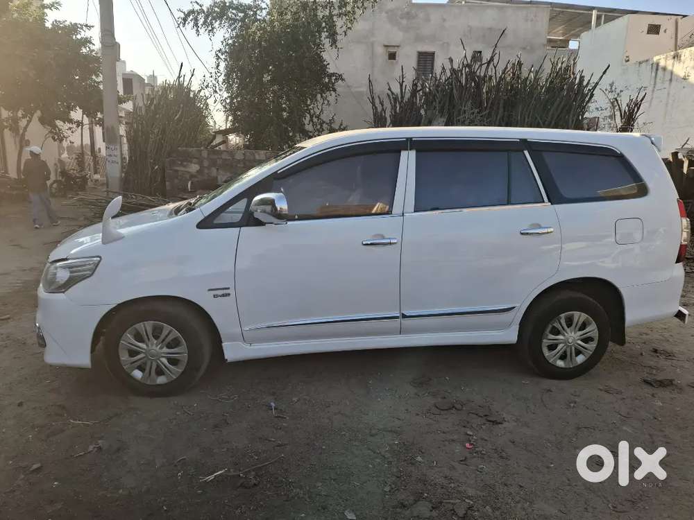 Toyota Innova 2016