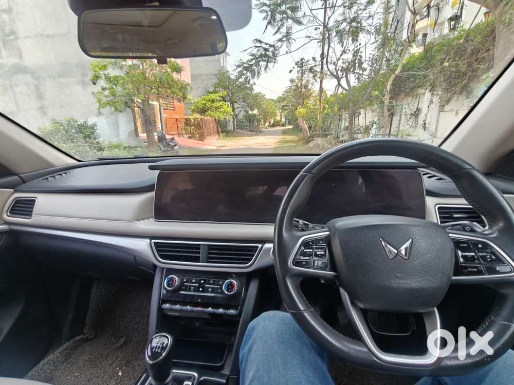 Mahindra Xuv700 2.2 Ax 7 Diesel Mt Str, 2023, Diesel
