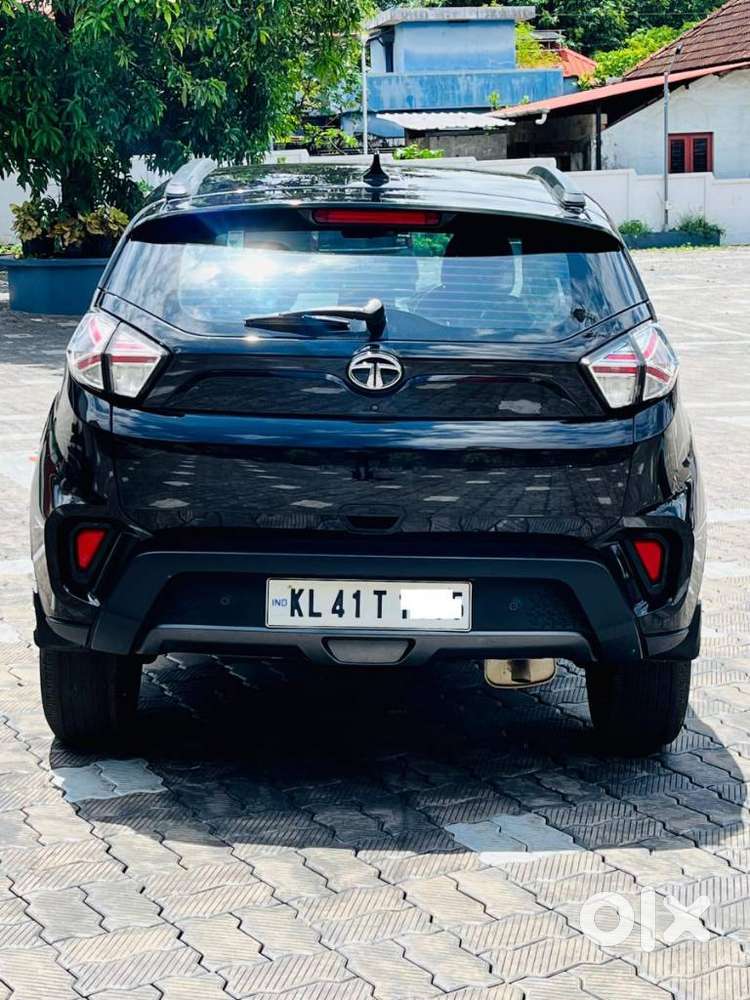 Tata Nexon 1.2 Revotron Xza Plus Hs Dark Edition, 2022, Petrol