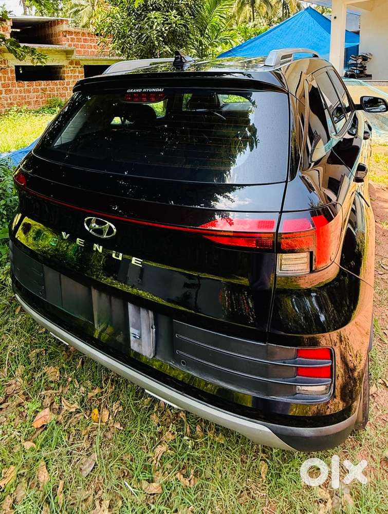 Hyundai Venue Petrol 2023