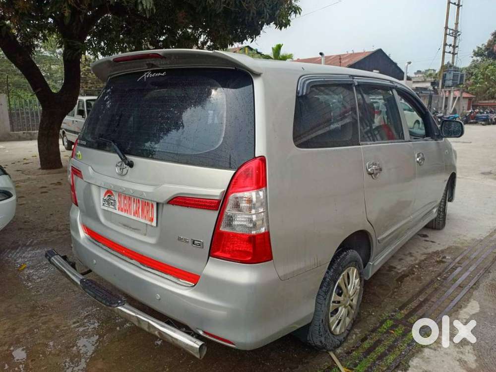Toyota Innova 2.5 G (diesel) 8 Seater Bs Iv, 2015, Diesel