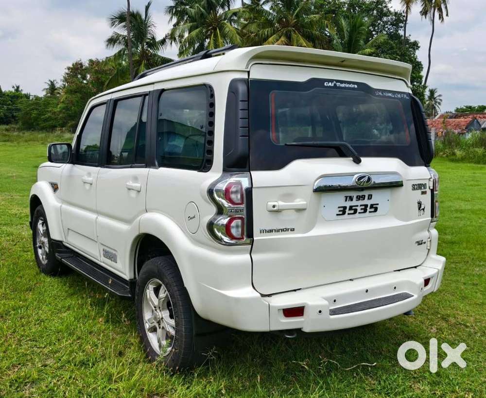 Mahindra Scorpio S10 8 Seater, 2015, Diesel