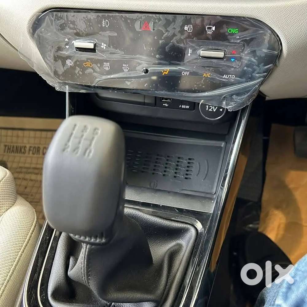 Tata Altroz Available 
Yearback 2025 Models Available &2026 Available