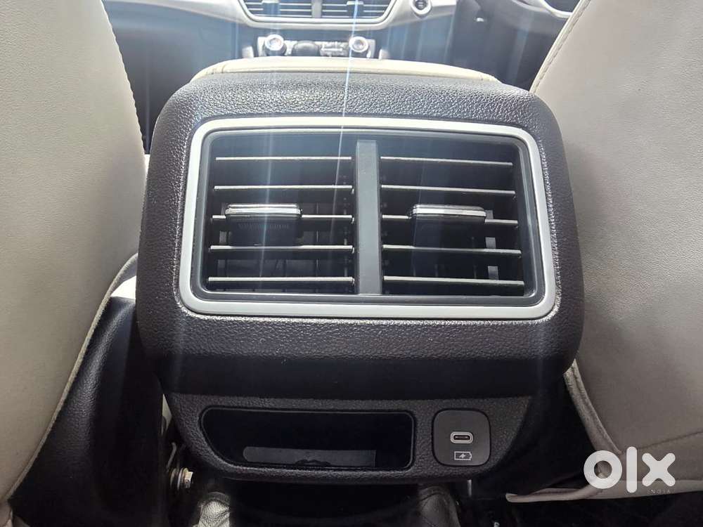 Mahindra Xuv700 2.2 Ax 7 Diesel At Luxury Pack Str, 2023, Diesel