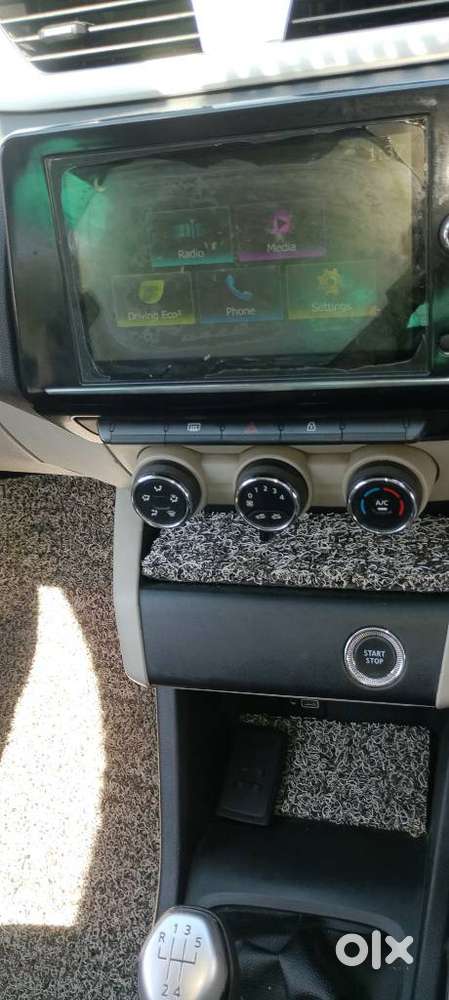 Renault Triber Rxz, 2020, Petrol