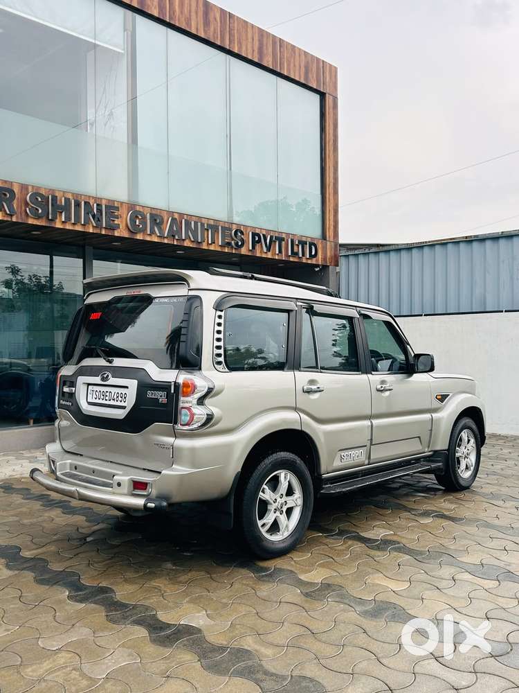 Mahindra Scorpio S10, 2014, Diesel