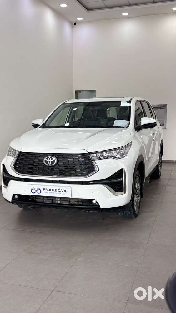 Toyota Innova Hycross 2.0 Zx (o) Hybrid 7 Str, 2025, Petrol