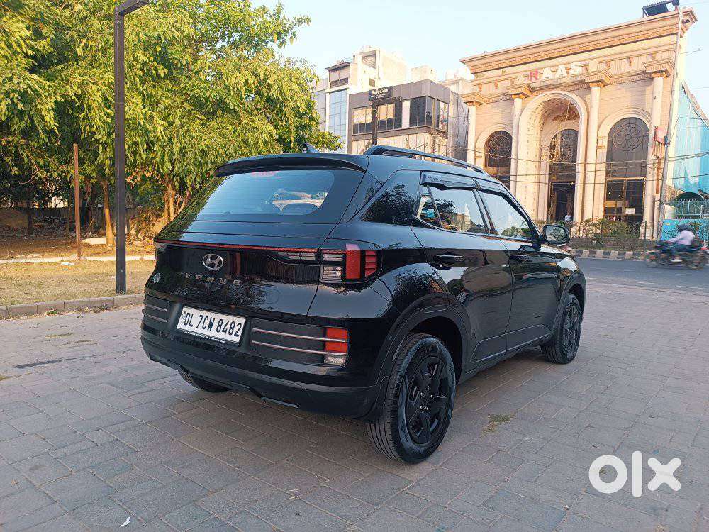 Hyundai Venue S(o) Knight Edition Mt, 2024, Petrol