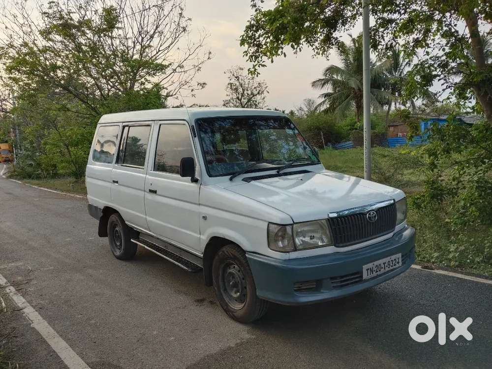 Toyota Qualis 2003 Diesel 193000 Km Driven