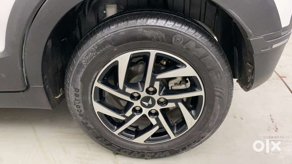Mahindra Xuv 3xo Ax5l 1.2 Petrol At, 2024, Petrol