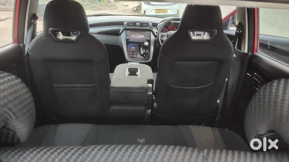 Mahindra Kuv100 Nxt 1.2 K8 Petrol 6 Str, 2018