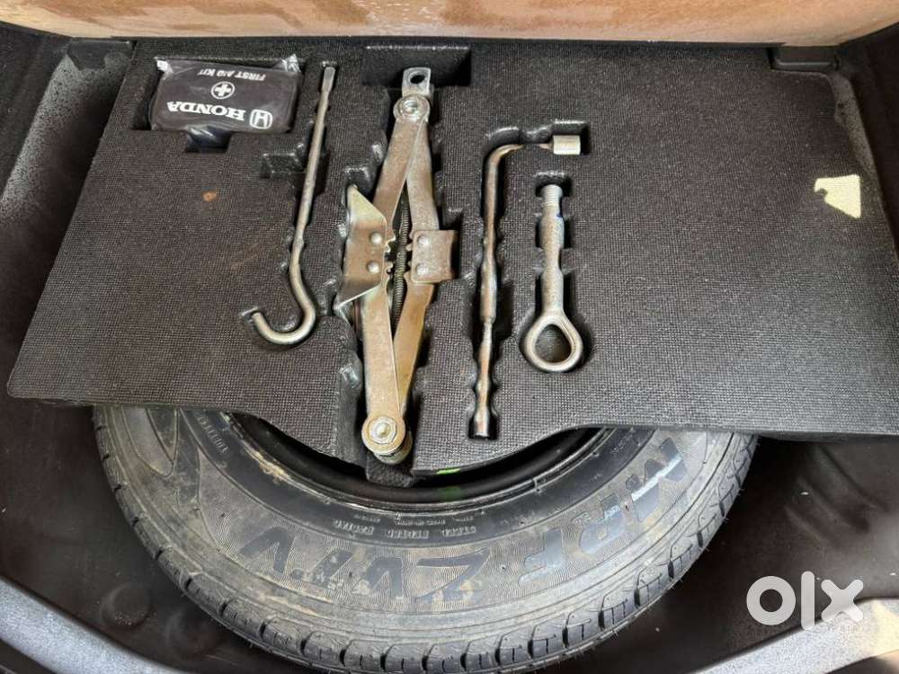 Honda Jazz V Automatic, 2016, Petrol