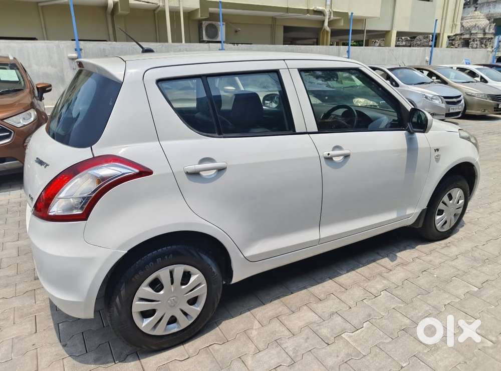 Maruti Suzuki Swift Lxi, 2015, Petrol