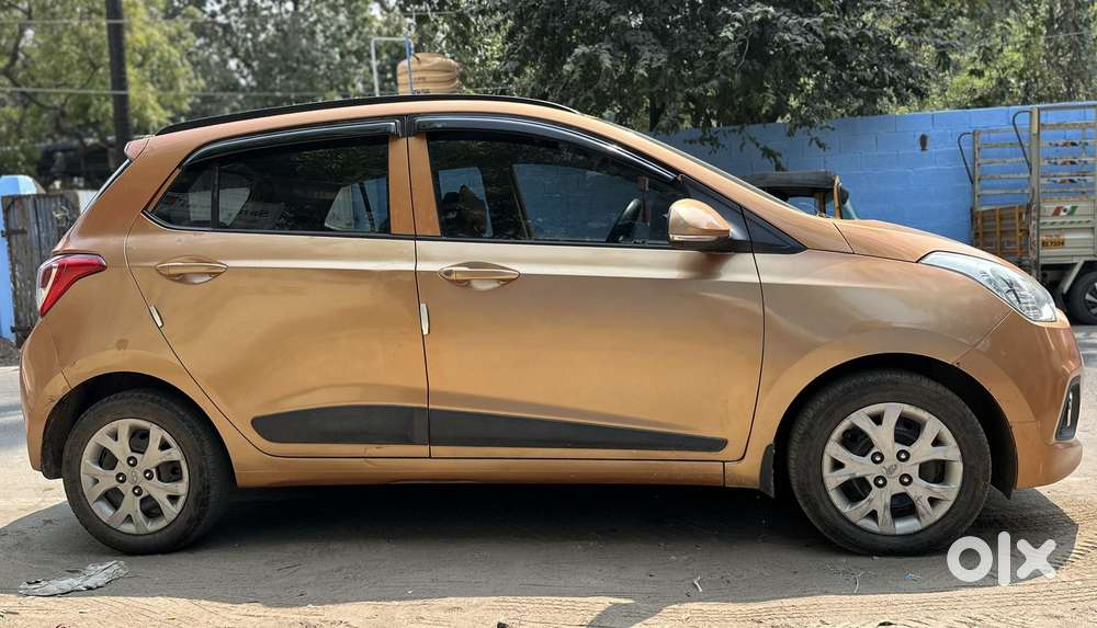 Hyundai Grand I10 Sportz, 2016, Petrol