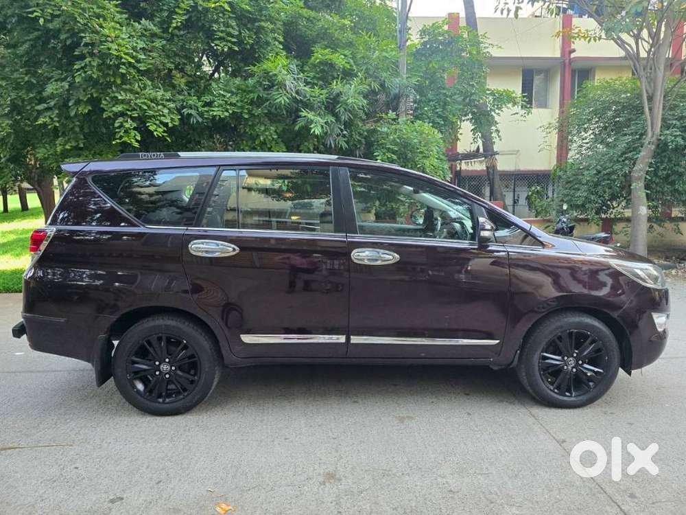 Toyota Innova Crysta 2.4 V 7 Str, 2017, Diesel