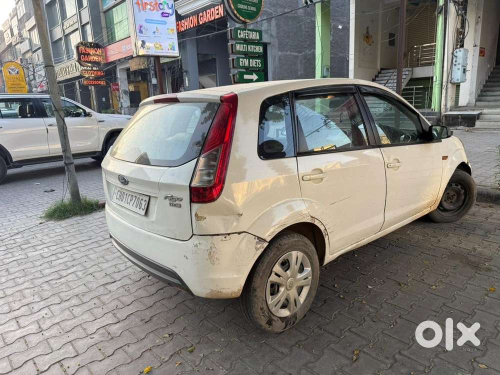 Ford Figo 2014 Diesel 100000 Km Driven