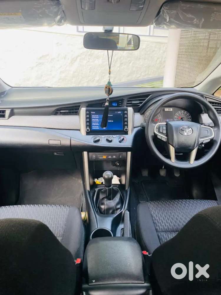 Toyota Innova Crysta 2022 Diesel 30000 Km Driven