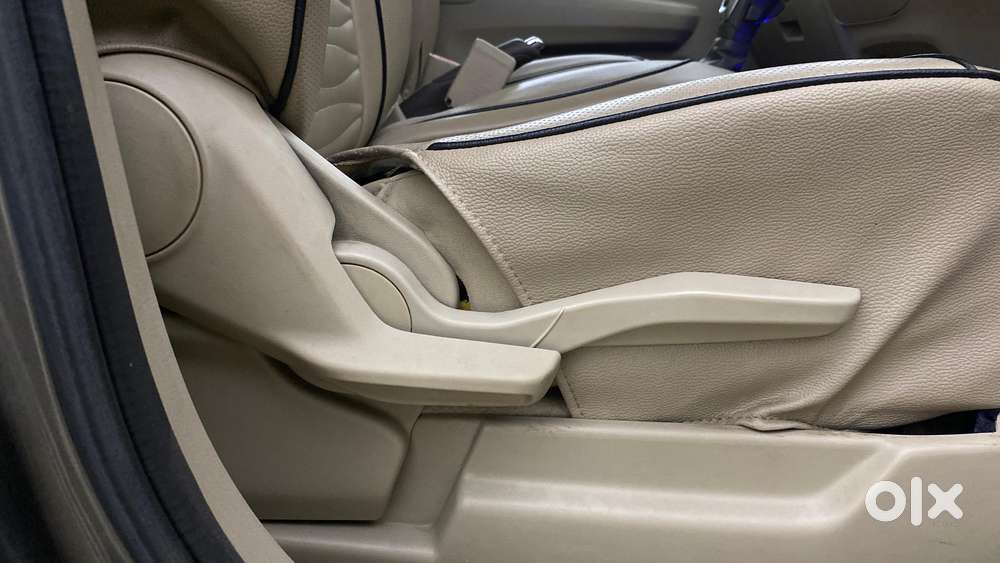 Maruti Suzuki Ertiga Zxi At Petrol, 2019, Petrol