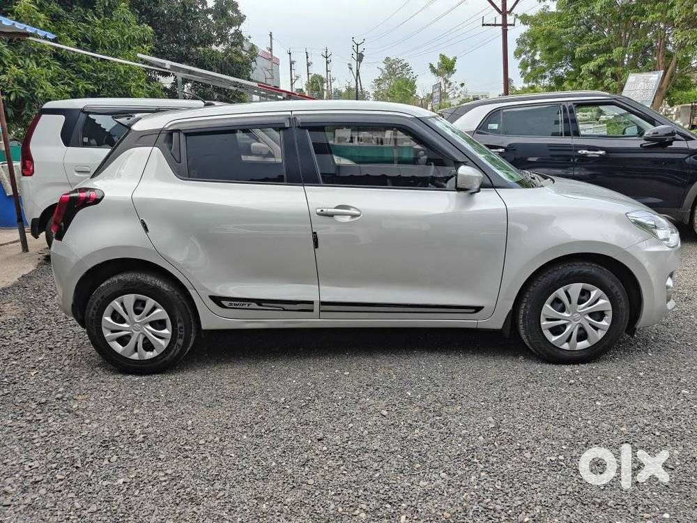 Maruti Suzuki Swift Vxi + Manual, 2023, Petrol