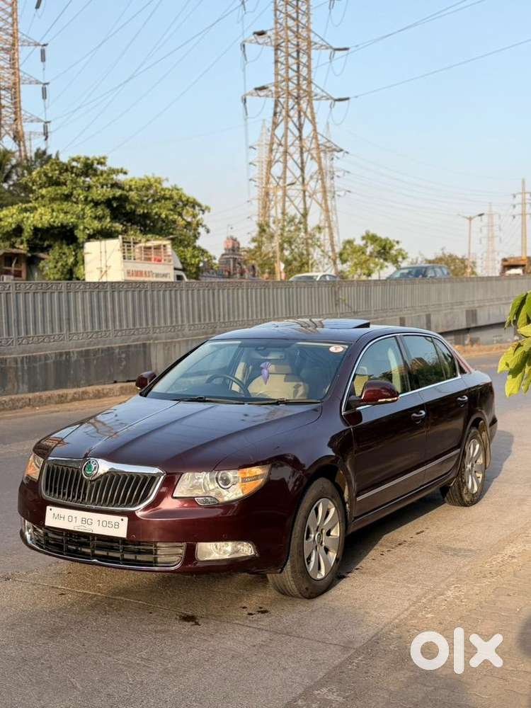 Skoda Superb 2013 Petrol 95000 Km Driven