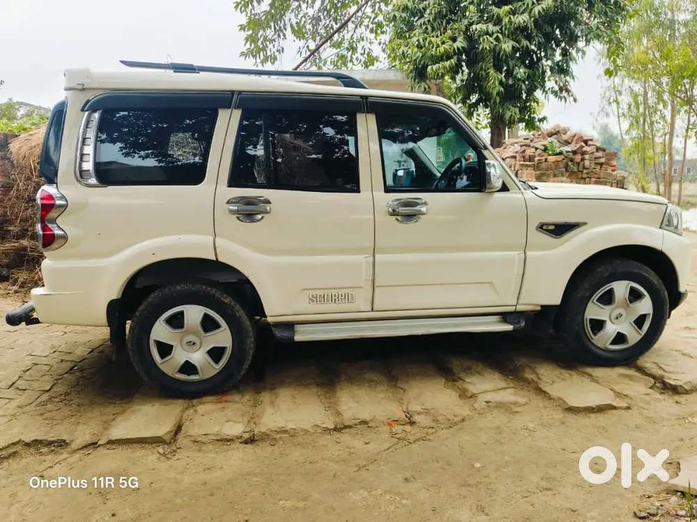 Buy Vehicle Mahindra