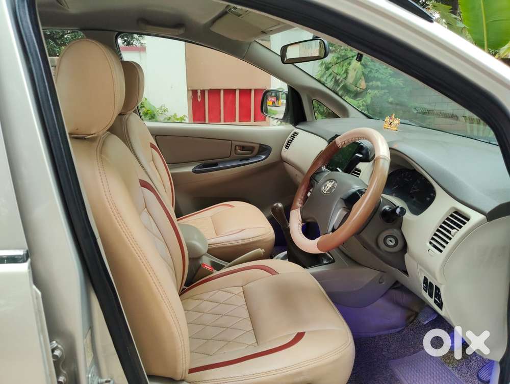 Toyota Innova 2.5 G (diesel) 8 Seater, 2012, Diesel