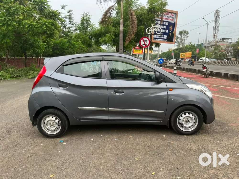 Hyundai Eon Era +, 2017, Petrol