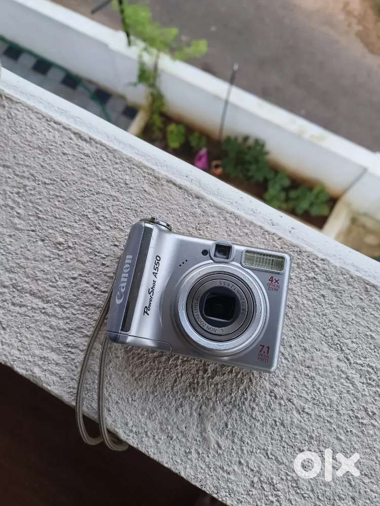 Canon PowerShot A550 7.1MP Vintage Digicam | Original Box + Accessorie