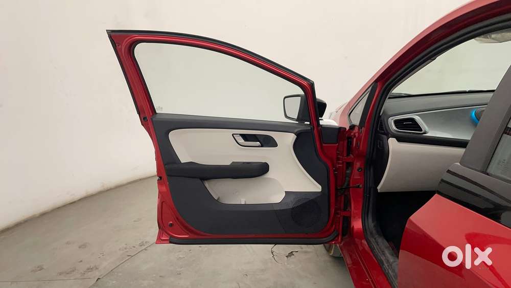 Tata Altroz Xza Plus (s), 2023, Petrol